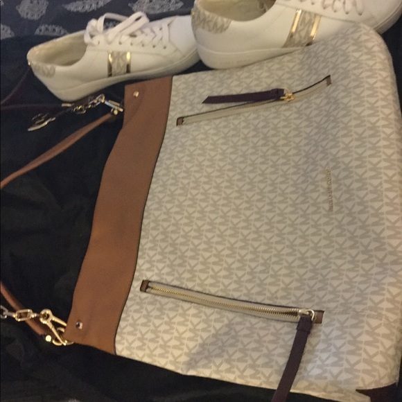 Michael Kors large handbag - Picture 5 of 5